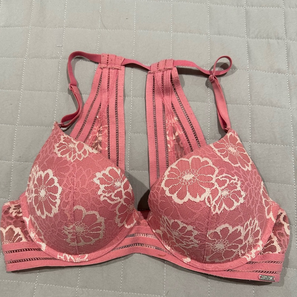 Victoria’s Secret pink 34C
